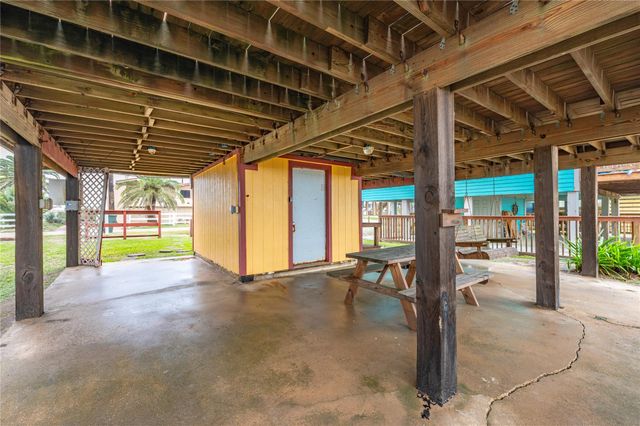 17423 Bristow Drive, Galveston, TX 77554