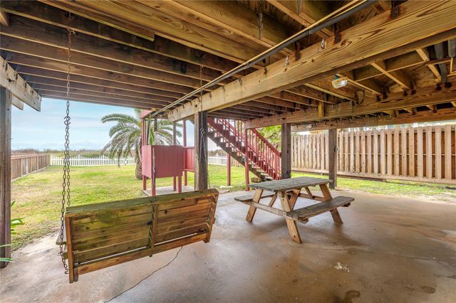 17423 Bristow Drive, Galveston, TX 77554