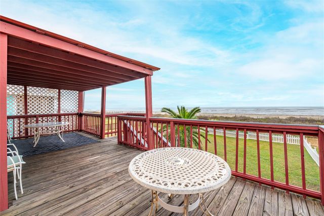 17423 Bristow Drive, Galveston, TX 77554
