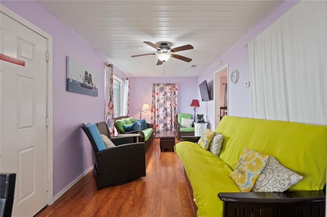 17423 Bristow Drive, Galveston, TX 77554