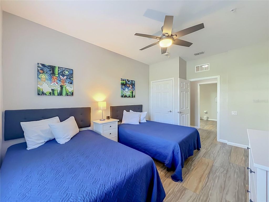 Image 12 of property listing at 4814 CAYVIEW AVENUE 10213, Orlando, FL 32819