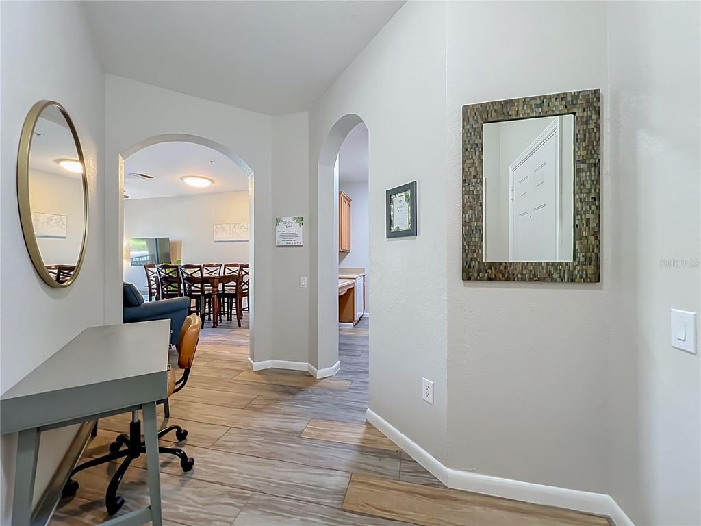 Image 15 of property listing at 4814 CAYVIEW AVENUE 10213, Orlando, FL 32819