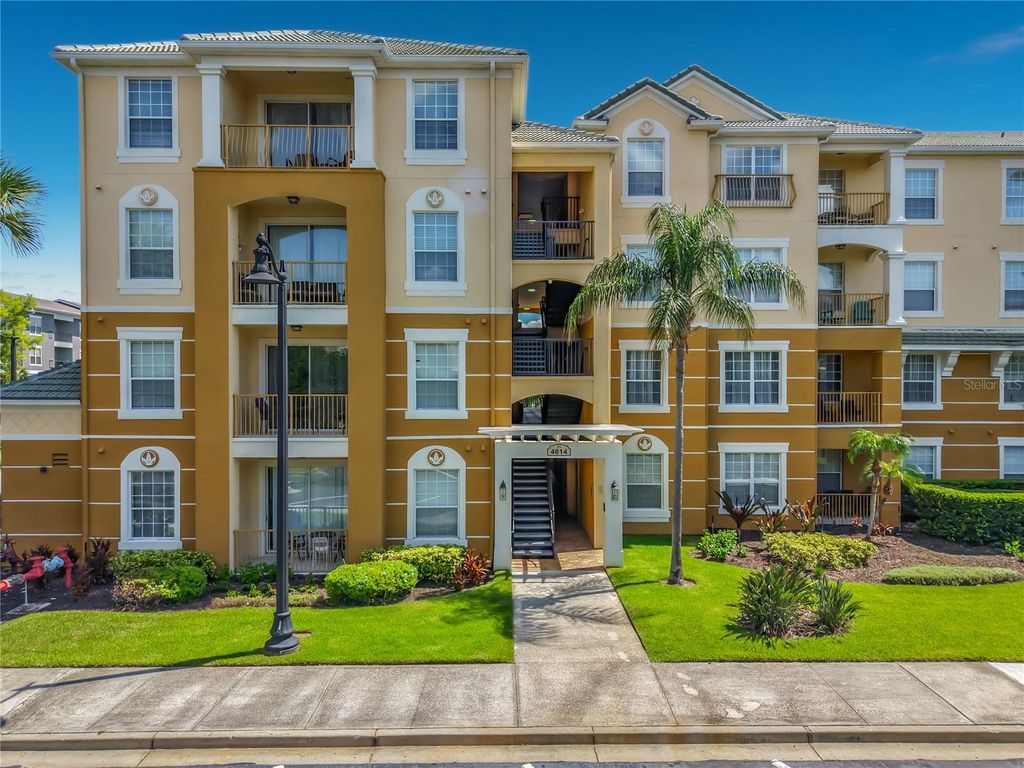 Image 3 of property listing at 4814 CAYVIEW AVENUE 10213, Orlando, FL 32819