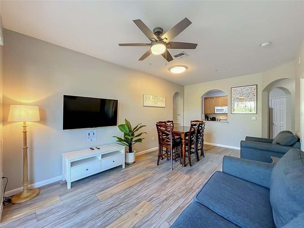 Image 21 of property listing at 4814 CAYVIEW AVENUE 10213, Orlando, FL 32819
