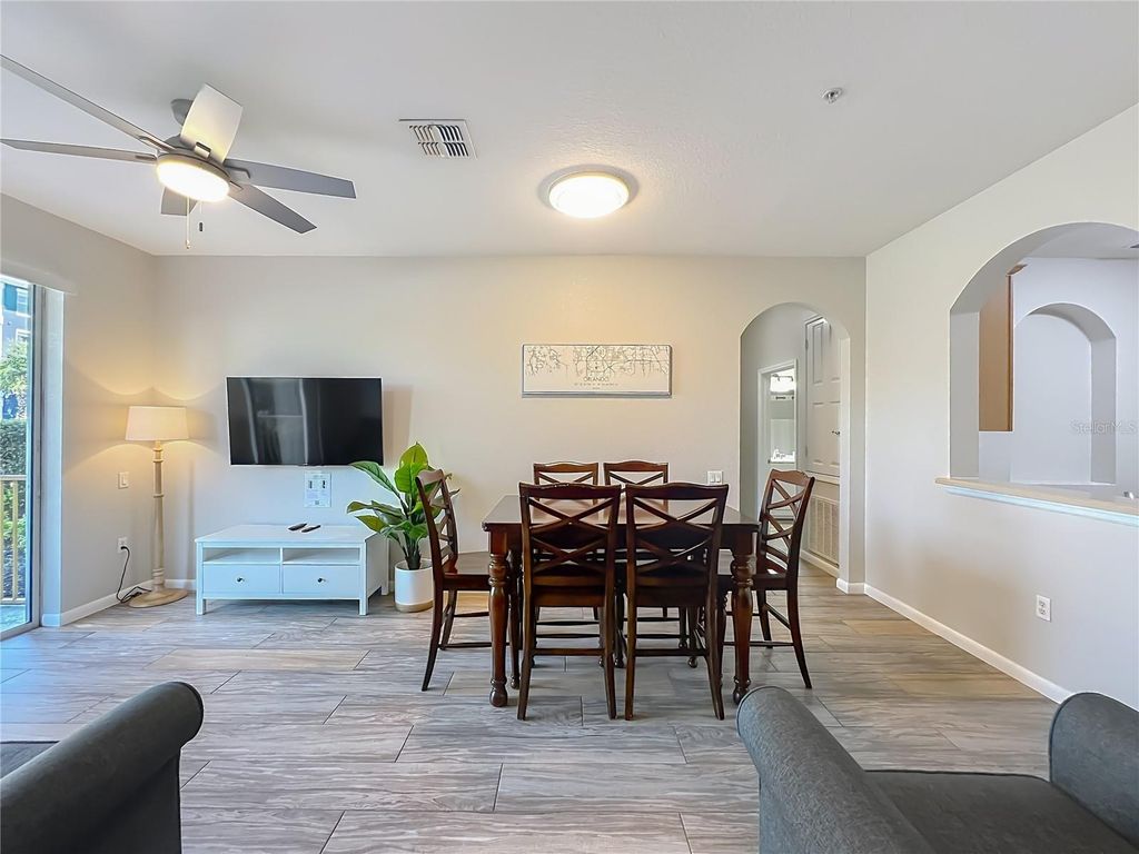 Image 27 of property listing at 4814 CAYVIEW AVENUE 10213, Orlando, FL 32819