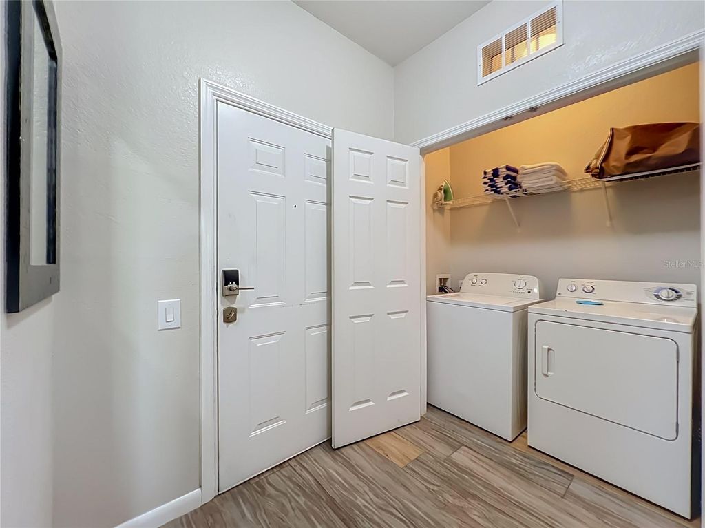 Image 29 of property listing at 4814 CAYVIEW AVENUE 10213, Orlando, FL 32819