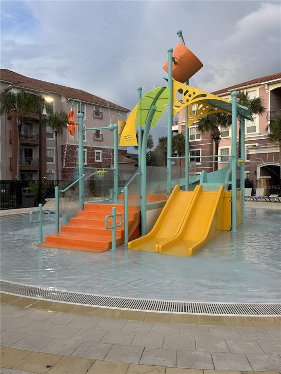 Image 38 of property listing at 4814 CAYVIEW AVENUE 10213, Orlando, FL 32819