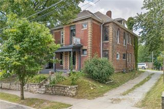 610 N 11th Street, St Joseph, MO 64501