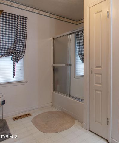 152 Shaw Street, Lebanon, VA 24266