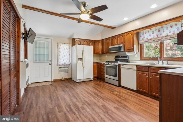 45 CARROLL AVE, Williamstown, NJ 08094