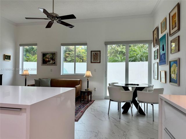 7800 Collins Ave 101, Miami Beach, FL 33141