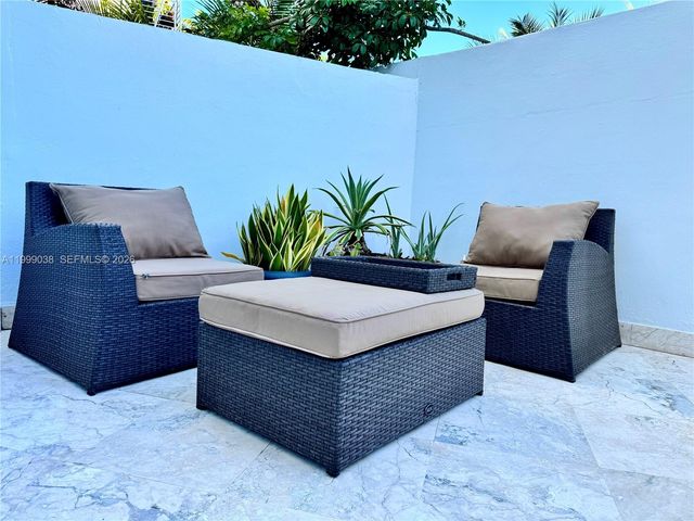 7800 Collins Ave 101, Miami Beach, FL 33141