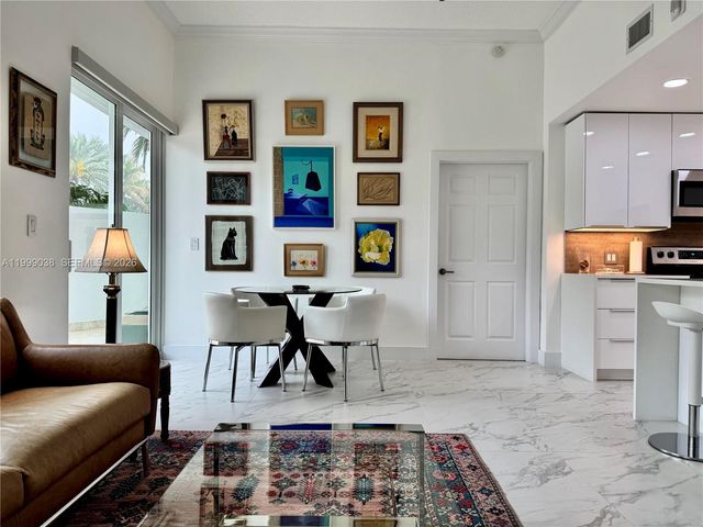 7800 Collins Ave 101, Miami Beach, FL 33141