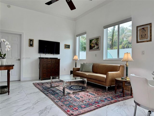 7800 Collins Ave 101, Miami Beach, FL 33141