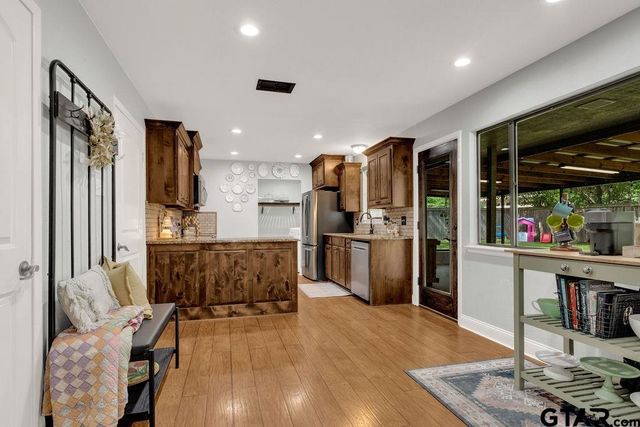 425 lakeview, Hideaway, TX 75771