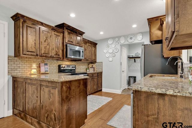 425 lakeview, Hideaway, TX 75771