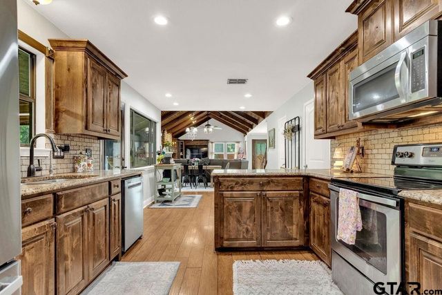 425 lakeview, Hideaway, TX 75771