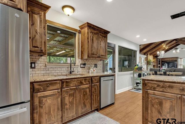 425 lakeview, Hideaway, TX 75771