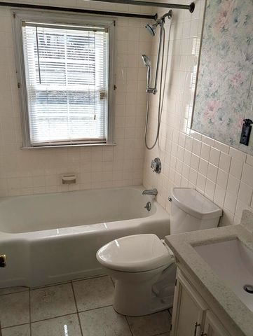 14 Hillside Road, Braintree, MA 02184