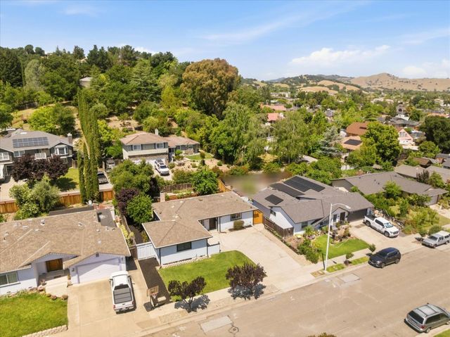 8545 Ousley Drive, Gilroy, CA 95020