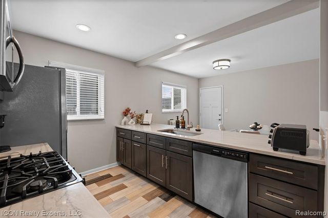 1809 Farnum Avenue, Royal Oak, MI 48067