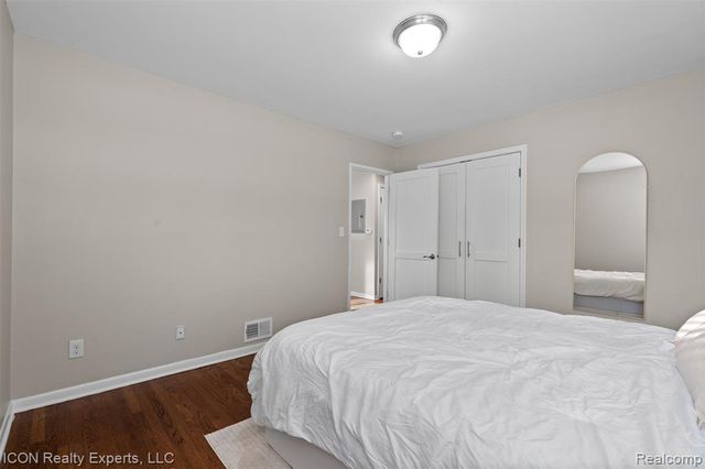 1809 Farnum Avenue, Royal Oak, MI 48067