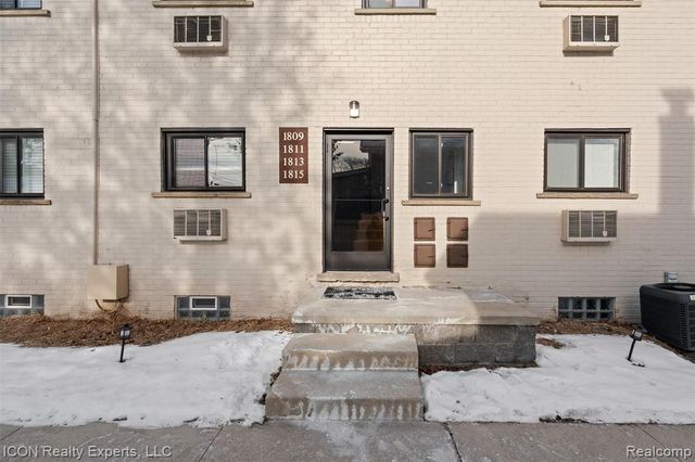 1809 Farnum Avenue, Royal Oak, MI 48067