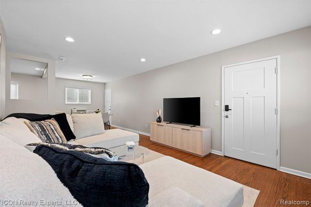 1809 Farnum Avenue, Royal Oak, MI 48067
