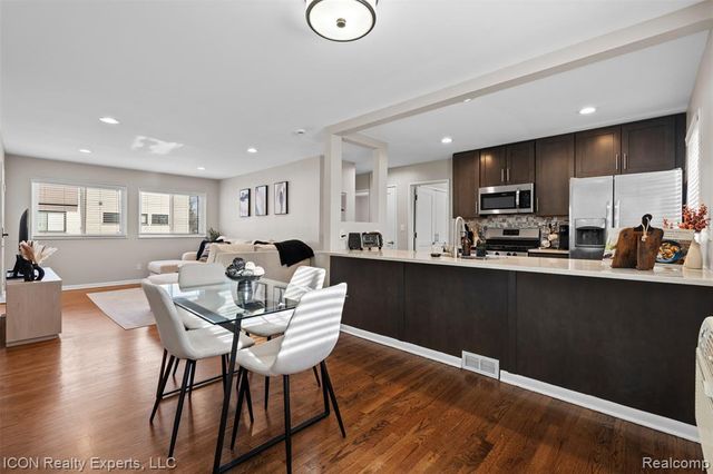 1809 Farnum Avenue, Royal Oak, MI 48067