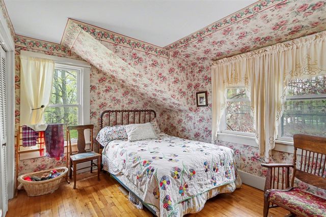 703 E Osterhout Avenue, Portage, MI 49002