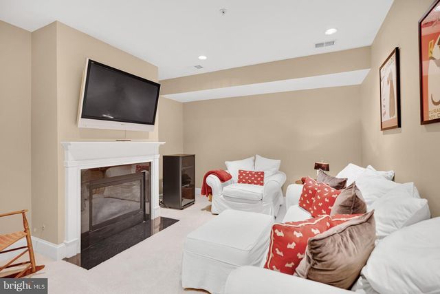 714 BRACEY LN, Alexandria, VA 22314