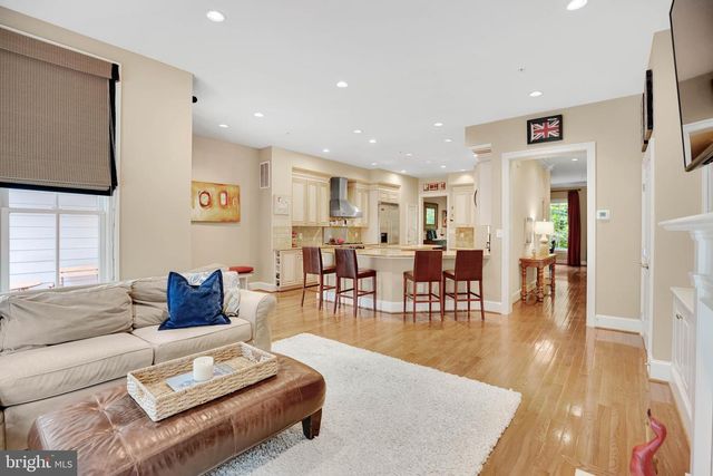 714 BRACEY LN, Alexandria, VA 22314