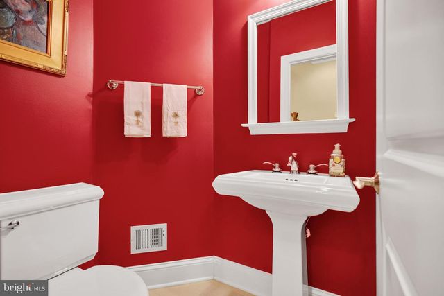 714 BRACEY LN, Alexandria, VA 22314