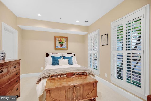 714 BRACEY LN, Alexandria, VA 22314