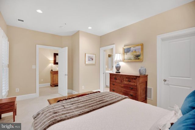 714 BRACEY LN, Alexandria, VA 22314