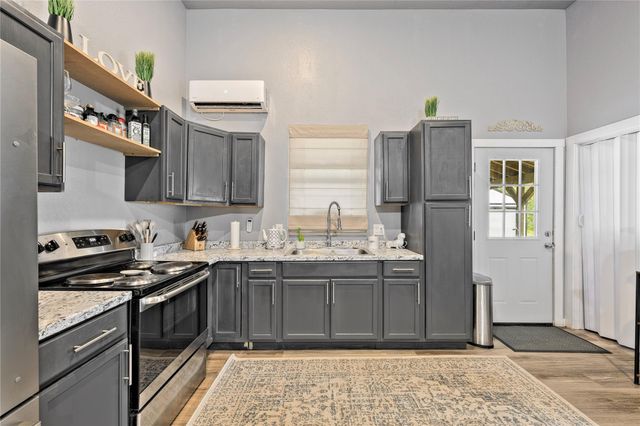 501 County Road 2298, Cleveland, TX 77327