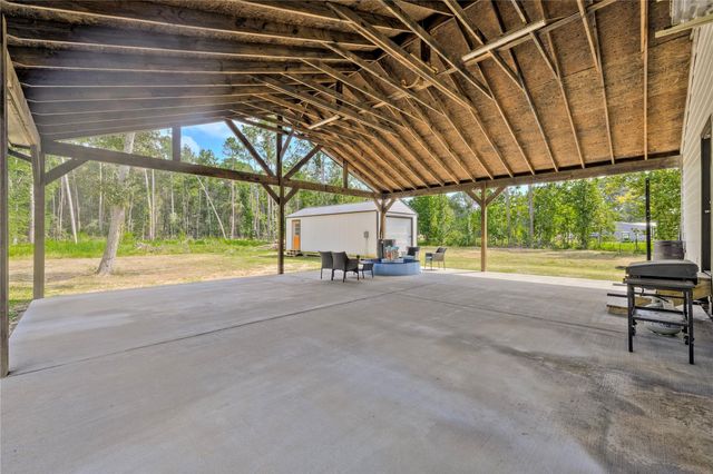 501 County Road 2298, Cleveland, TX 77327