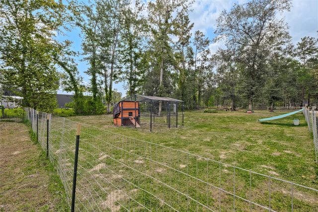 501 County Road 2298, Cleveland, TX 77327