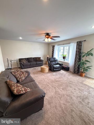 2614 OSBORNE ST, Upper Chichester, PA 19061