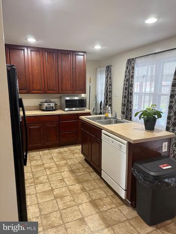 2614 OSBORNE ST, Upper Chichester, PA 19061