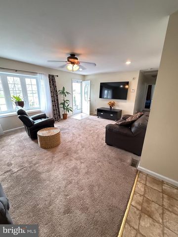 2614 OSBORNE ST, Upper Chichester, PA 19061