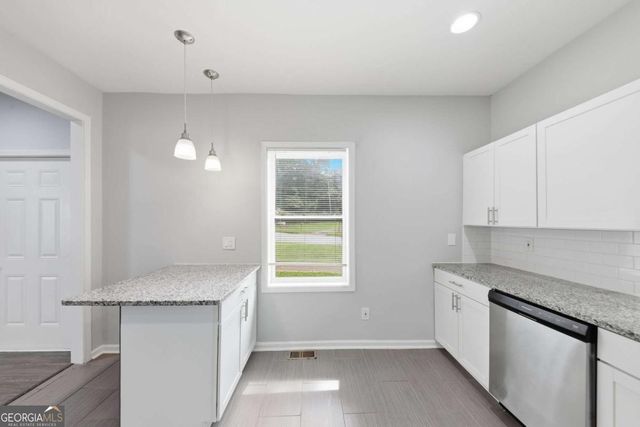 1152 Wedgewood Drive NW, Atlanta, GA 30318