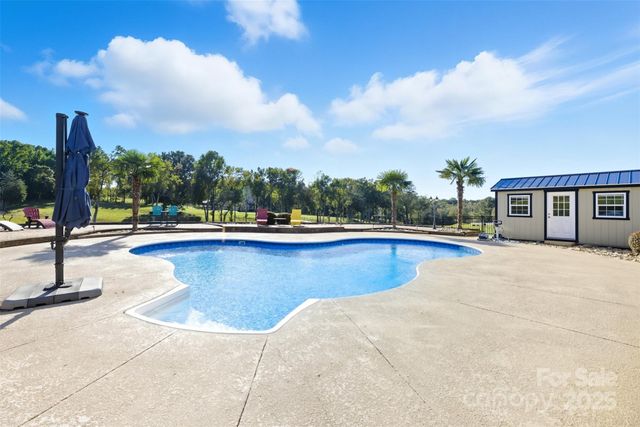 133 Lewis Farm Road, Bessemer City, NC 28016