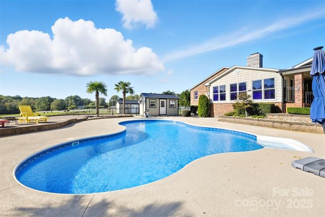 133 Lewis Farm Road, Bessemer City, NC 28016