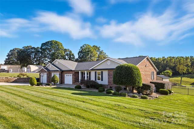 133 Lewis Farm Road, Bessemer City, NC 28016