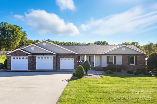 133 Lewis Farm Road, Bessemer City, NC 28016