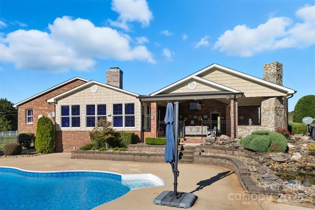 133 Lewis Farm Road, Bessemer City, NC 28016