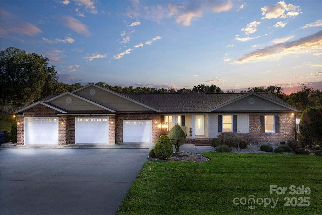 133 Lewis Farm Road, Bessemer City, NC 28016