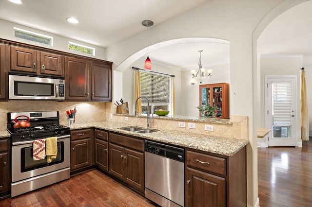 6708 Menchaca RD 10, Austin, TX 78745