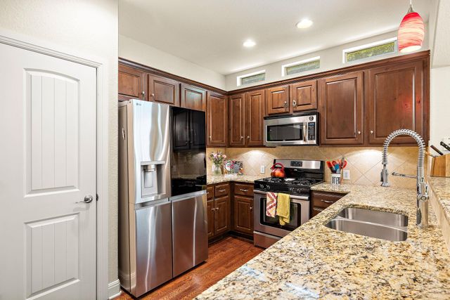 6708 Menchaca RD 10, Austin, TX 78745